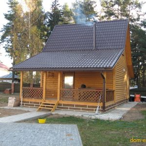 Баня с бассейном, парная затоплена. С легким паром.