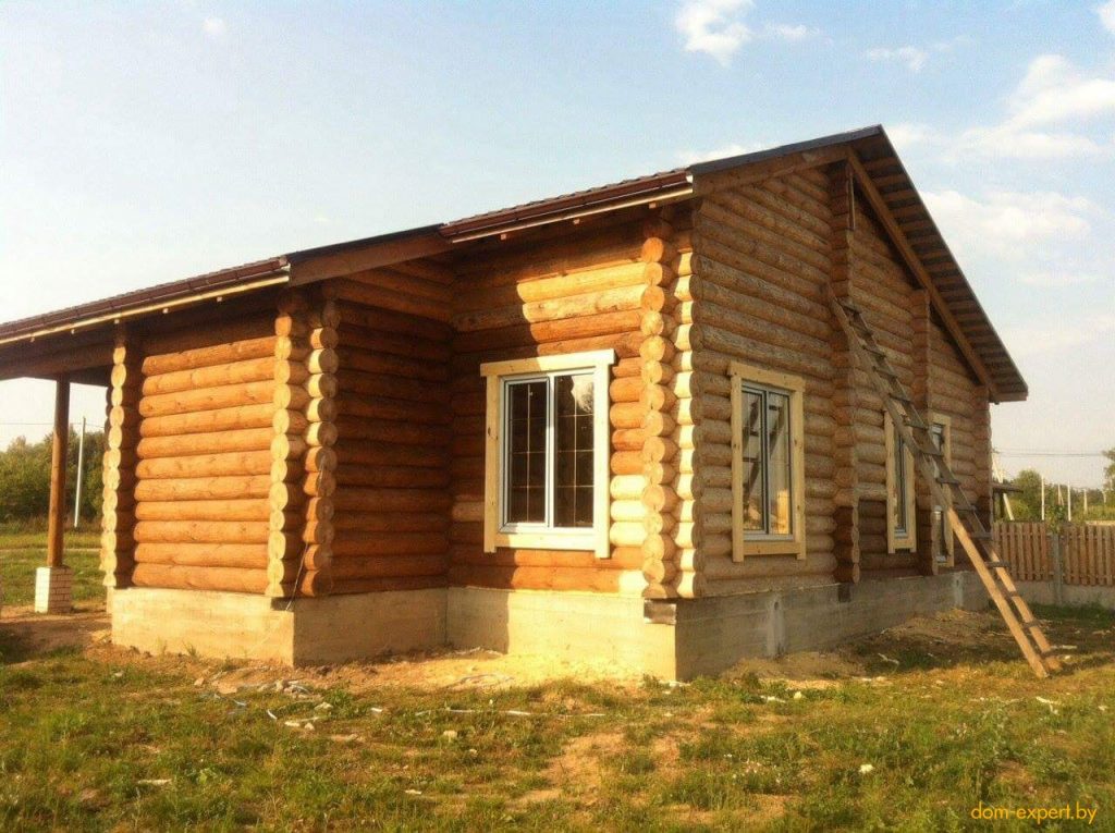 Купили участок со всеми коммуникациями, а оказался — без них! Плюнули, и построили уникальный дом.